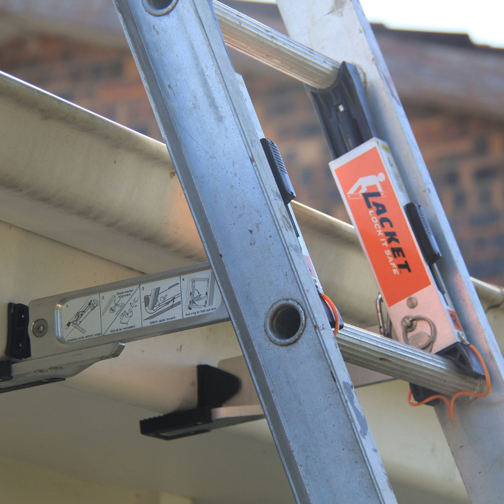 Lacket Ladder Device