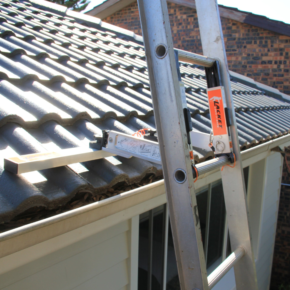 Lacket Ladder Device